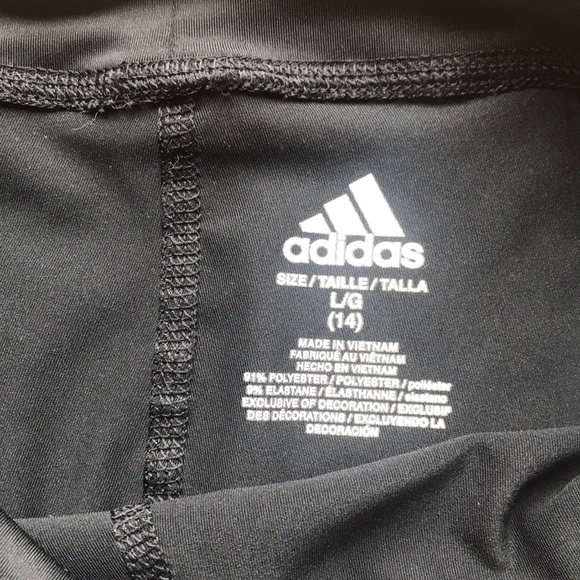 Girls adidas shorts - Picture 2 of 4